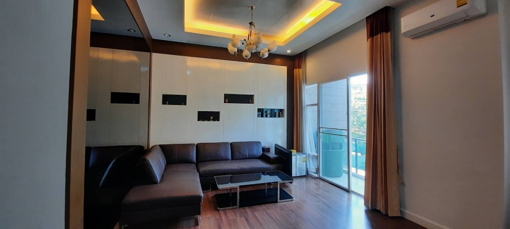 ขายทาวน์โฮมลาดพร้าว101 แฮปปี้แลนด์ : ทาวน์โฮม 3 ชั้น โครงการ ทาวน์ พลัสเอ็กซ์ ลาดพร้าว
