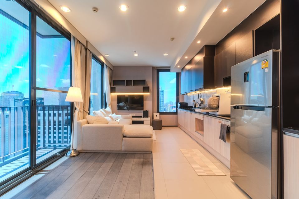 For RentCondoSukhumvit, Asoke, Thonglor : 👑 Edge Sukhumvit 23👑 2 bedrooms, 2 bathrooms, 66 sq m., 30th floor, beautiful view, heat-resistant film installed throughout the room, fully furnished, ready to move in