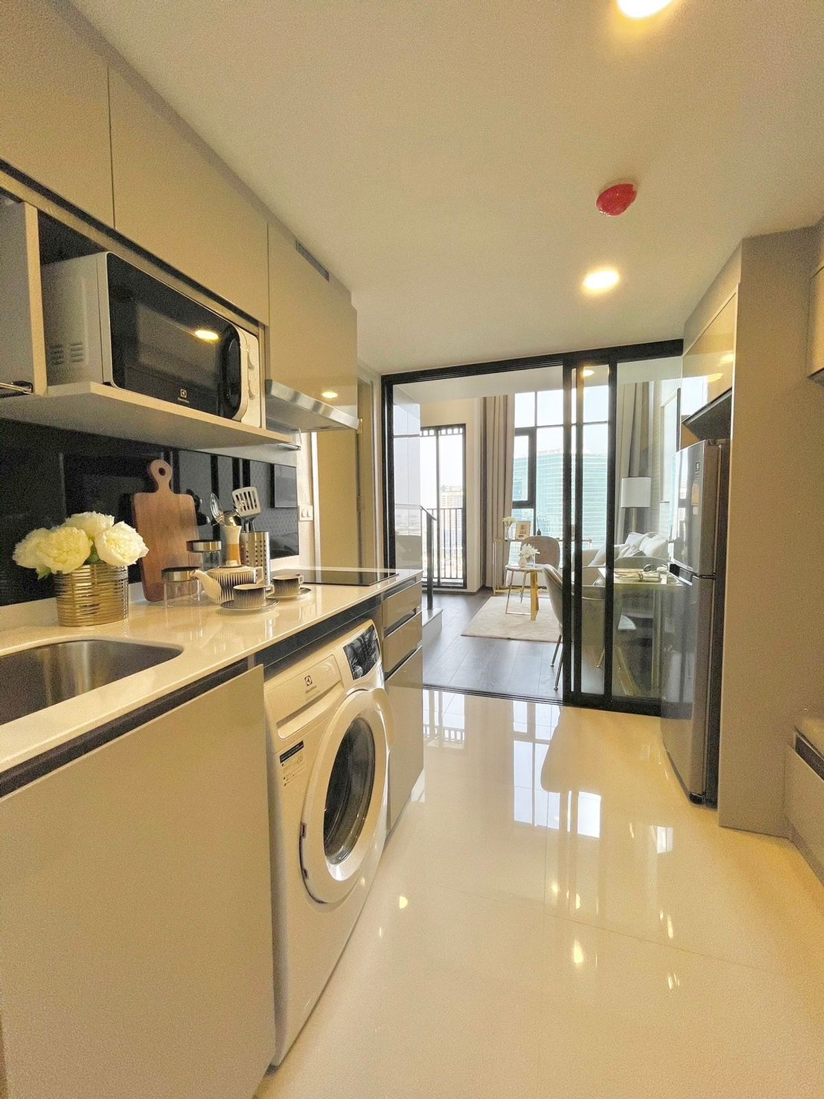 ให้เช่าคอนโดเกษตรศาสตร์ รัชโยธิน :  รีบจองก่อนห้องหลุด เพราะห้องสวยเหมือนได้ห้องตัวอย่าง ชั้นสูง วิวดี ไม่บล๊อค พร้อมเข้าอยู่ Knightbridge Space Ratchayotin Duplex 37 Sq.m เพียง 25,000 เท่านั้น