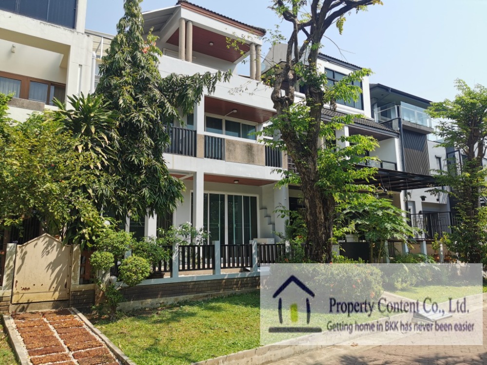 For RentTownhomeSapankwai,Jatujak : Townhouse for rent, 24-hour security, 3 floors, 4 bedrooms, 5 bathrooms, area over 350 square meters, fully furnished, Vibhavadi Rangsit-Ratchadaphisek