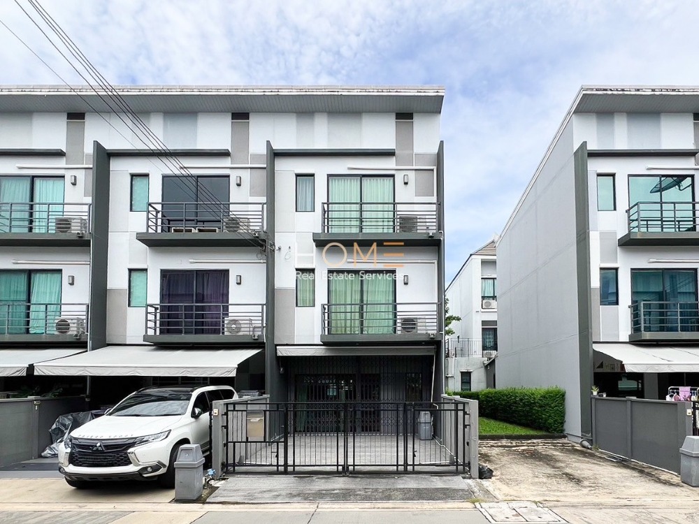 For SaleTownhomeRathburana, Suksawat : The best value in the project, a project on a main road, you can't find this price anymore ✨ Baan Klangmuang Suksawat / 3 bedrooms (SALE), Baan Klangmuang Suksawat / 3 Bedrooms (SALE) PUP428