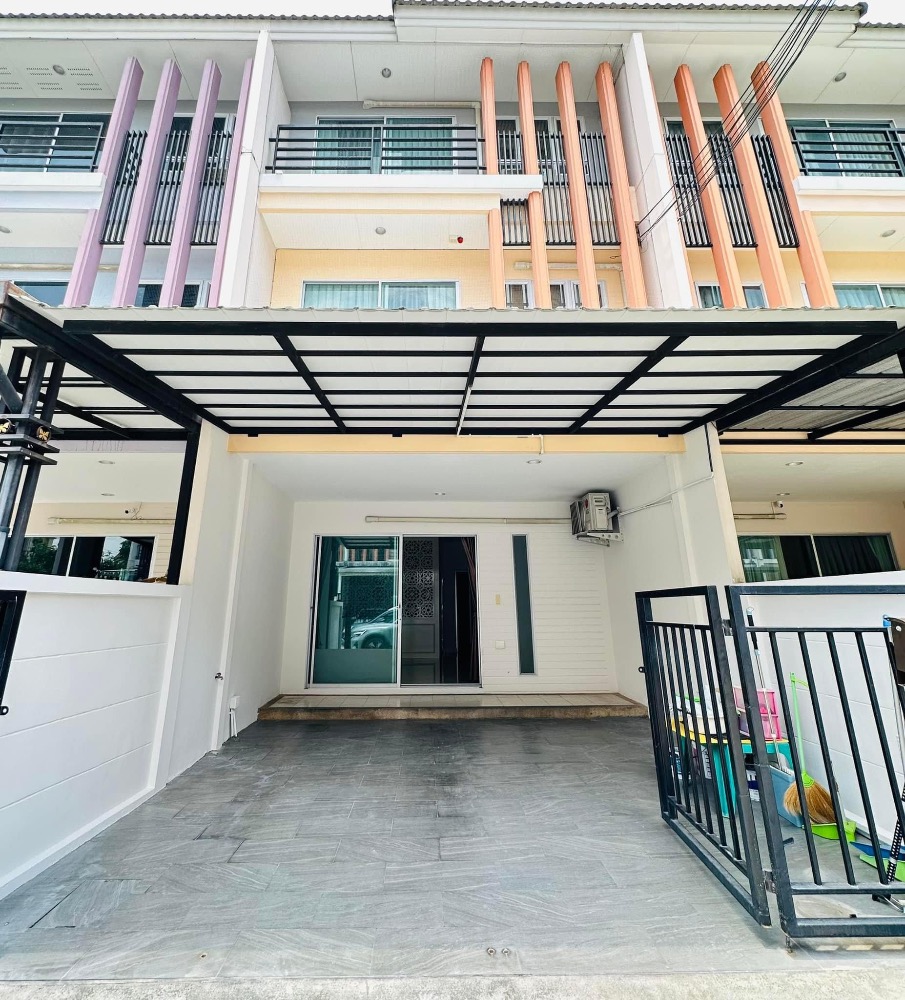 For RentTownhomeRama5, Ratchapruek, Bangkruai : Townhome for rent, Vista Park, Sathorn-Pinklao, beautiful house, next to Thewalk Ratchaphruek, near Central Westville