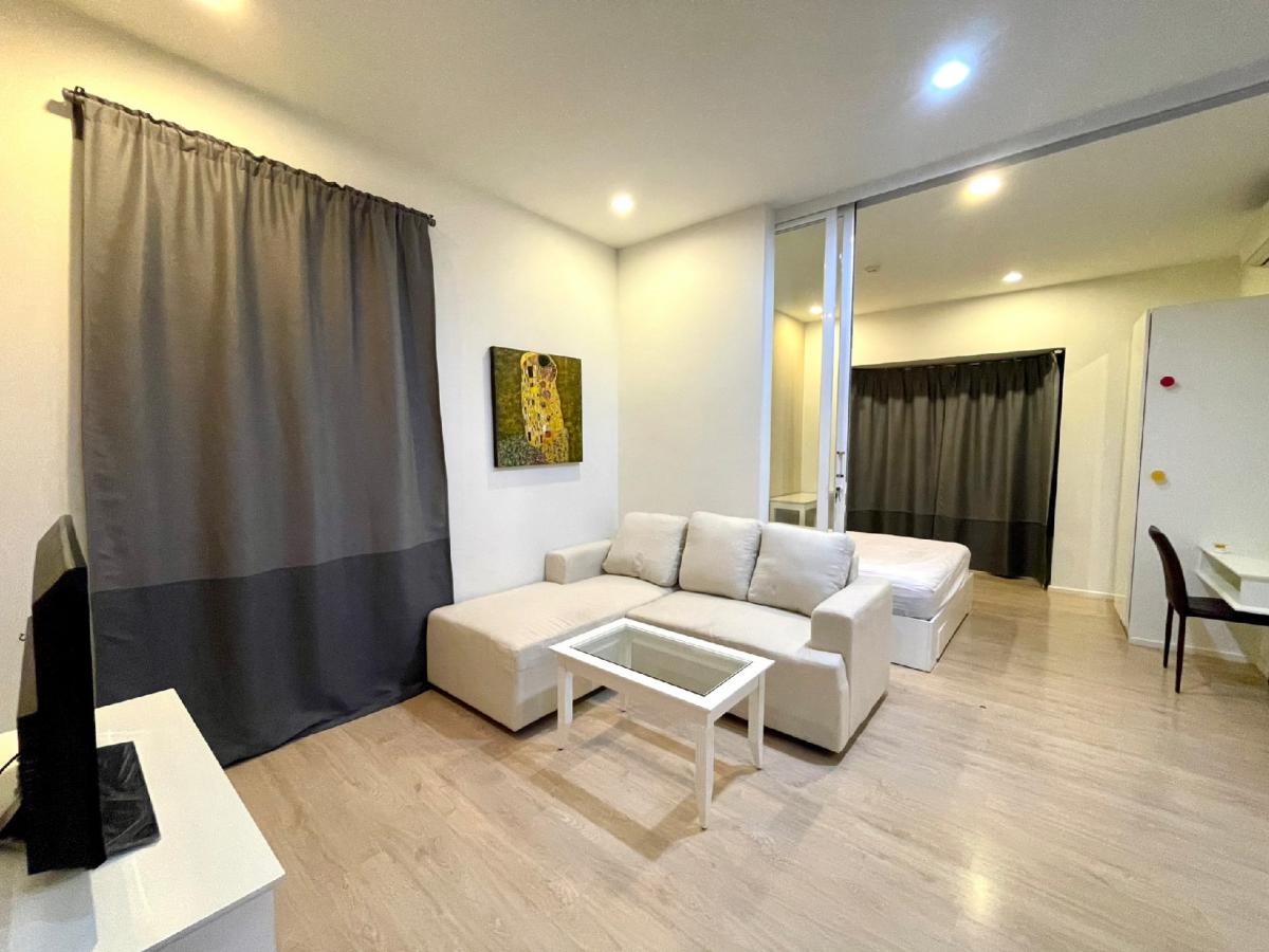 For SaleCondoPattanakan, Srinakarin : Urgent sale at a loss, Condo S One Rama 9, 1 bedroom, corner room