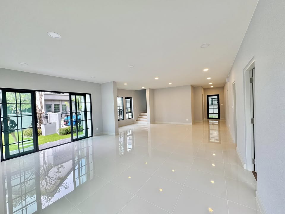 For SaleHouseBangna, Bearing, Lasalle : K-6219 Urgent sale! Centro Bangna, empty house, corner house, south side