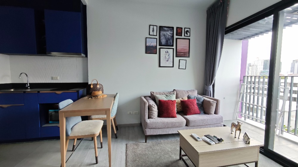 For RentCondoSukhumvit, Asoke, Thonglor : 👉XT Ekkamai rent 20,000 💥Good location good facilities. Ready to move in.