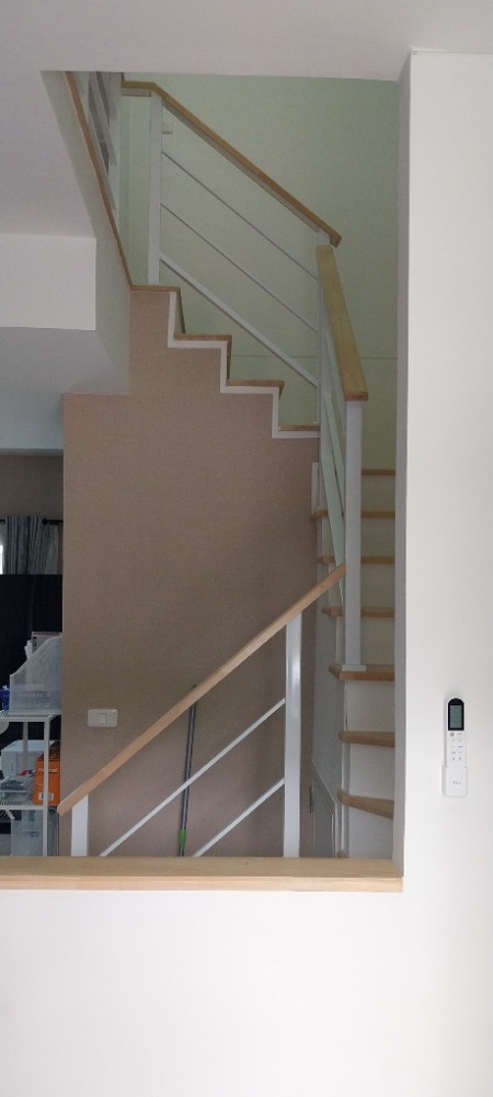 เช่า ทาวน์โฮม The Connect Onnut - Wongwean เดอะ คอนเนค อ่อนนุช วงแหวน 3 ห้องนอน 22 ตรว 113 ตรม ใกล้ เฉลิมพระเกียรติ์ ร.9 กิ่งแก้ว สนามบินสุวรรณภูมิ Loading...