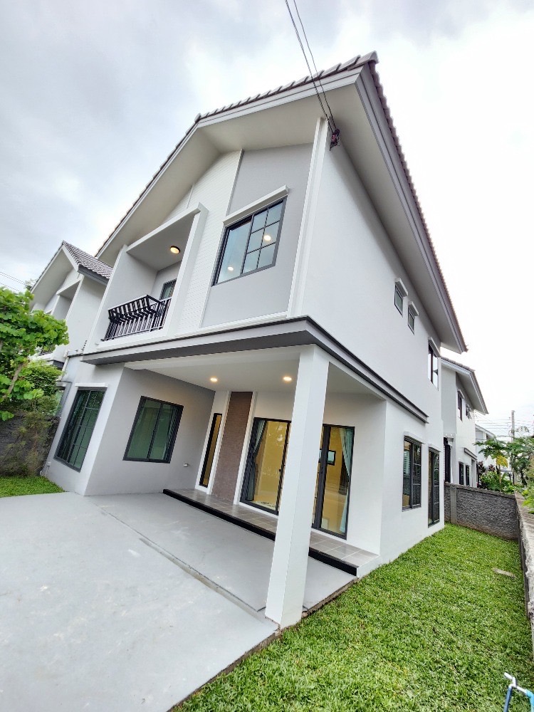 For SaleTownhomeBangna, Bearing, Lasalle : Britania Mega Town Bangna / 4 Bedrooms (SALE), Britania Mega Town Bangna / 4 Bedrooms (SALE) CJ495
