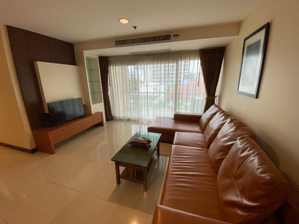 For RentCondoSukhumvit, Asoke, Thonglor : 2-Bedroom Apartment Near BTS Ekkamai. Special Price !