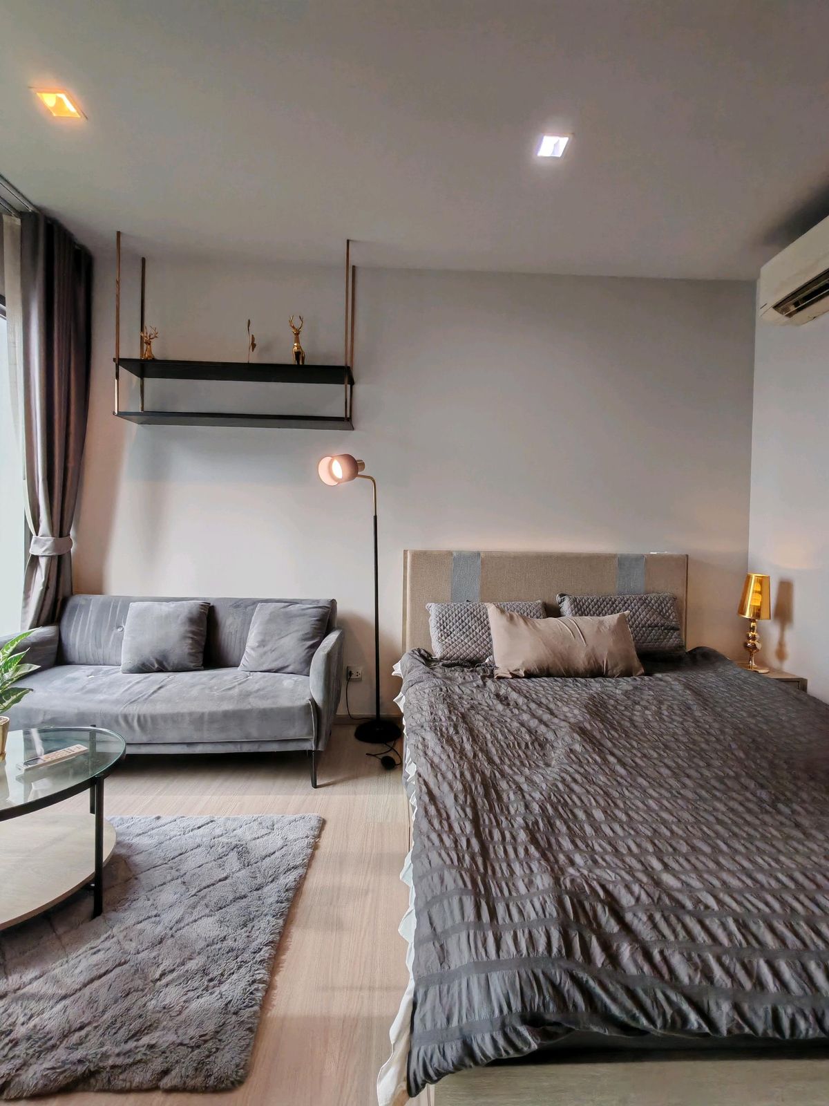 ให้เช่าคอนโดพระราม 9 เพชรบุรีตัดใหม่ RCA : Life asoke-rama9 ให้เช่า คอนโด ไลฟ์ อโศก-พระราม9 26 ตรม ชั้น16 18,000 บาทสนใจ ติดต่อ @542jirrs