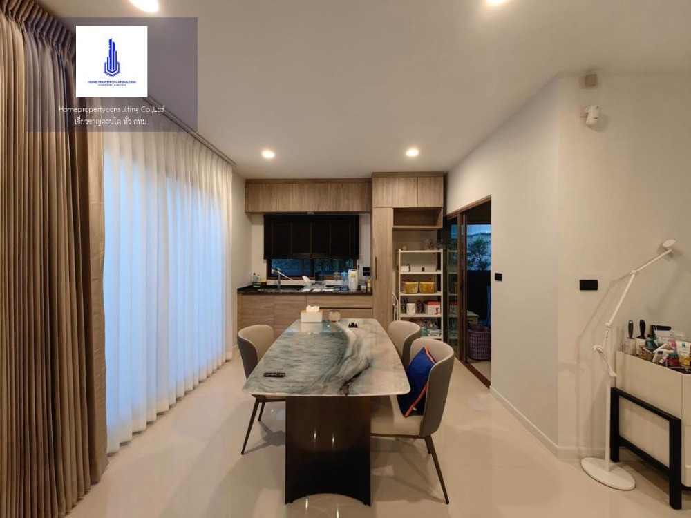 For RentHousePattanakan, Srinakarin : For rent at Burasiri Krungthepkreetha 