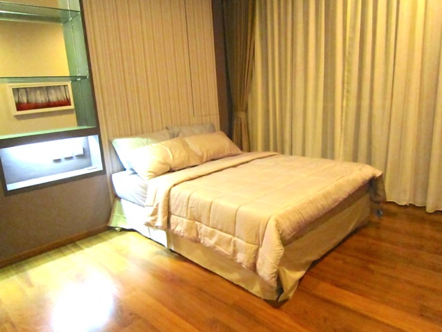 ขายคอนโดสุขุมวิท อโศก ทองหล่อ : Quattro by Sansiri for sale with tenant near BTS Thonglor