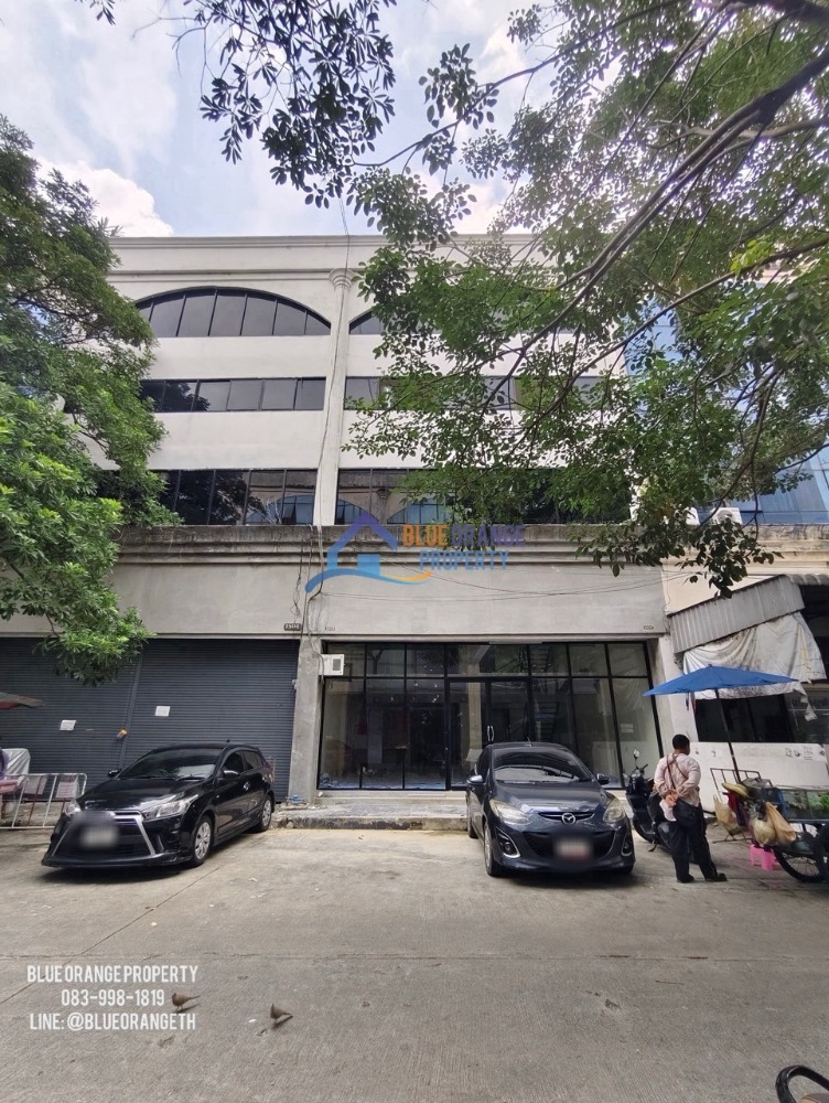 For RentShop HouseRatchadapisek, Huaikwang, Suttisan : For rent, 2 commercial buildings, Sutthisan (MRT Sutthisan 800m)