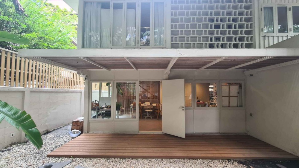 For RentHouseNana, North Nana,Sukhumvit13, Soi Nana : LTH10977–Commercial for rent Sukhumvit 41 size 400 Sq.m. Near BTS Phrom Phong ONLY 150k/month