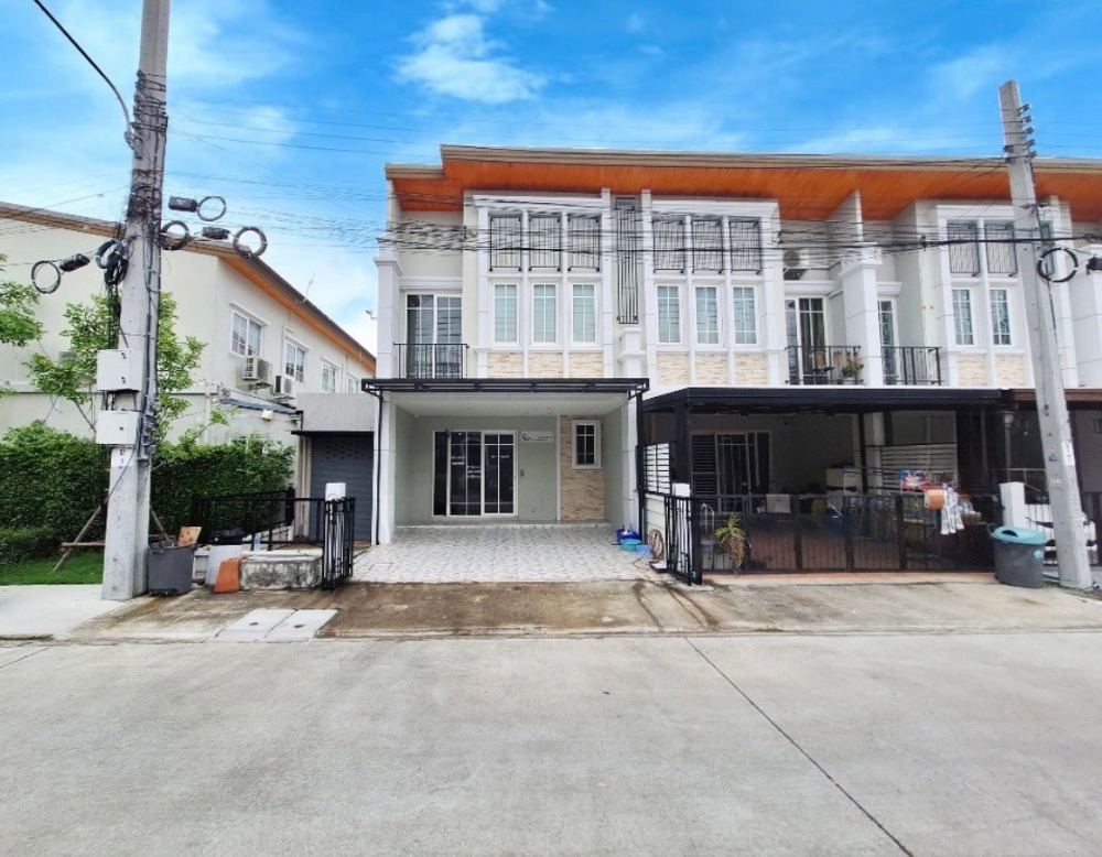 For SaleTownhomeNonthaburi, Bang Yai, Bangbuathong : Urgent sale, corner townhouse, Golden Town Village, Wong Sawang-Krai