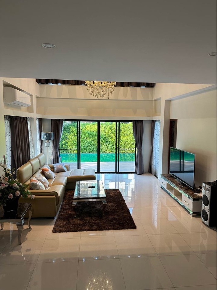 For RentHouseLadkrabang, Suwannaphum Airport : NTG428 For rent, 3-storey detached house, Perfect Masterpiece Rama 9, with swimming pool, fully furnished, ready to move in, on the main road and Airport Link Hua Mak Station