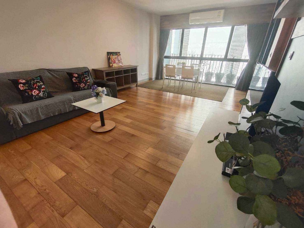 For RentCondoNana, North Nana,Sukhumvit13, Soi Nana : LTH10988–Montrose Court FOR RENT 1 beds 2 baths size 65 Sq.m. Near BTS Phrom Phong Station ONLY 45k/month