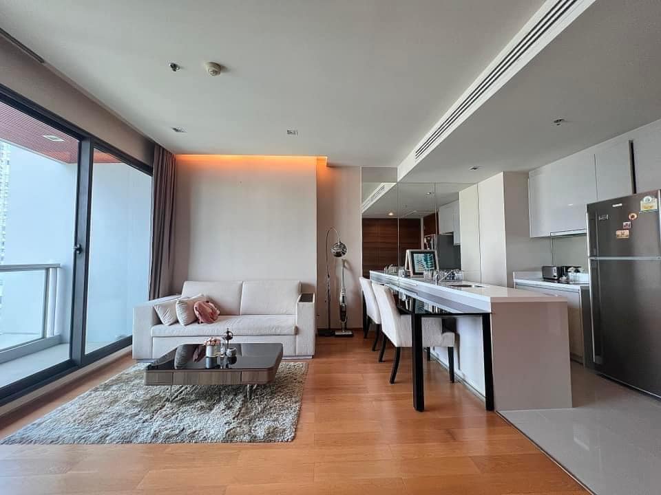 For RentCondoSathorn, Narathiwat : The Address Sathorn 1 bedroom, 1 bathroom, room size 55 sq m, 18th floor