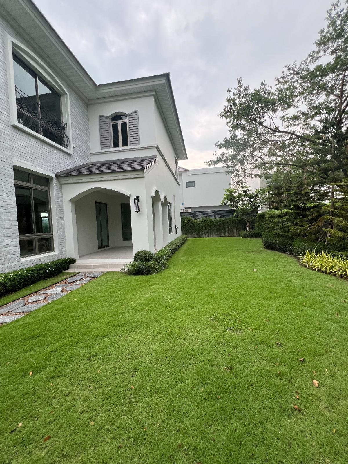 Luxury house for rent, Perfect Masterpiece, Krungthep Kreetha Loading...