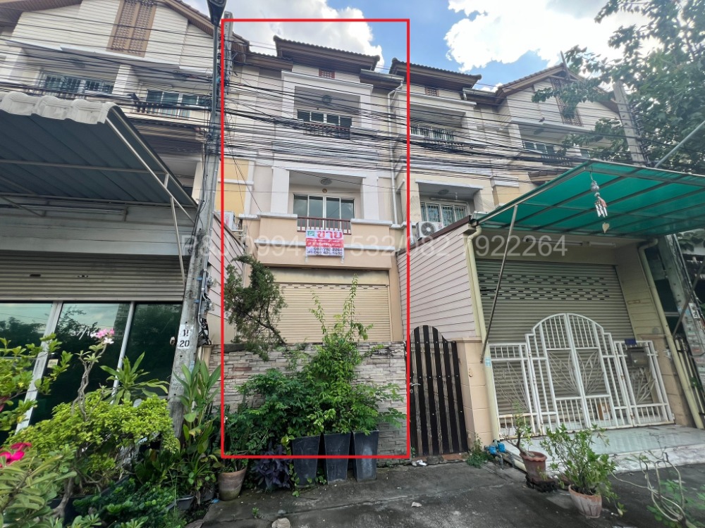 For SaleShop HouseRattanathibet, Sanambinna : For sale cheap! Very good condition! 3-storey commercial building, Prinlaksana Samakkhi, prime location, Nonthaburi