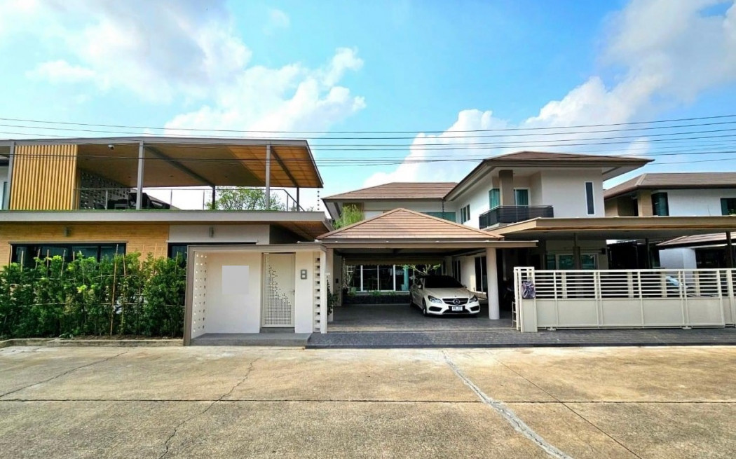 For RentHouseLadkrabang, Suwannaphum Airport : For rent: Single house, Nirvana Icon, Wongwaen-Rama 9, land area 131 sq m, has a golf course, 5 bedrooms