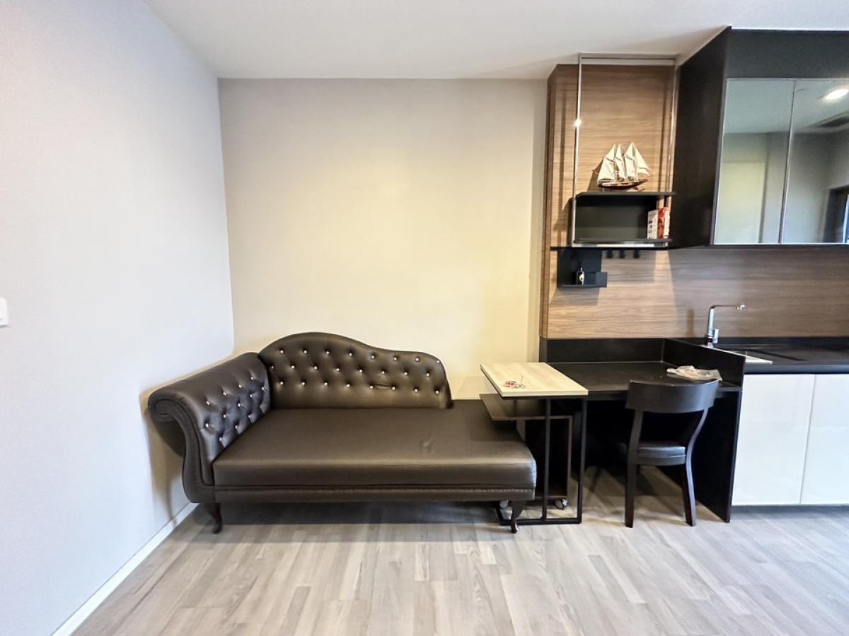 ให้เช่าคอนโดสาทร นราธิวาส : 🌈(𝐅𝐨𝐫 𝐑𝐞𝐧𝐭/) คอนโด เดอะรูม สาทร เซ็นหลุยส์⭐️condo rental  🔸ขนาด 35 sqm.🔸1 bedroom 1  bathrooms 💰 เช่า 18,000/เดือน (สัญญาเช่า1ปี)