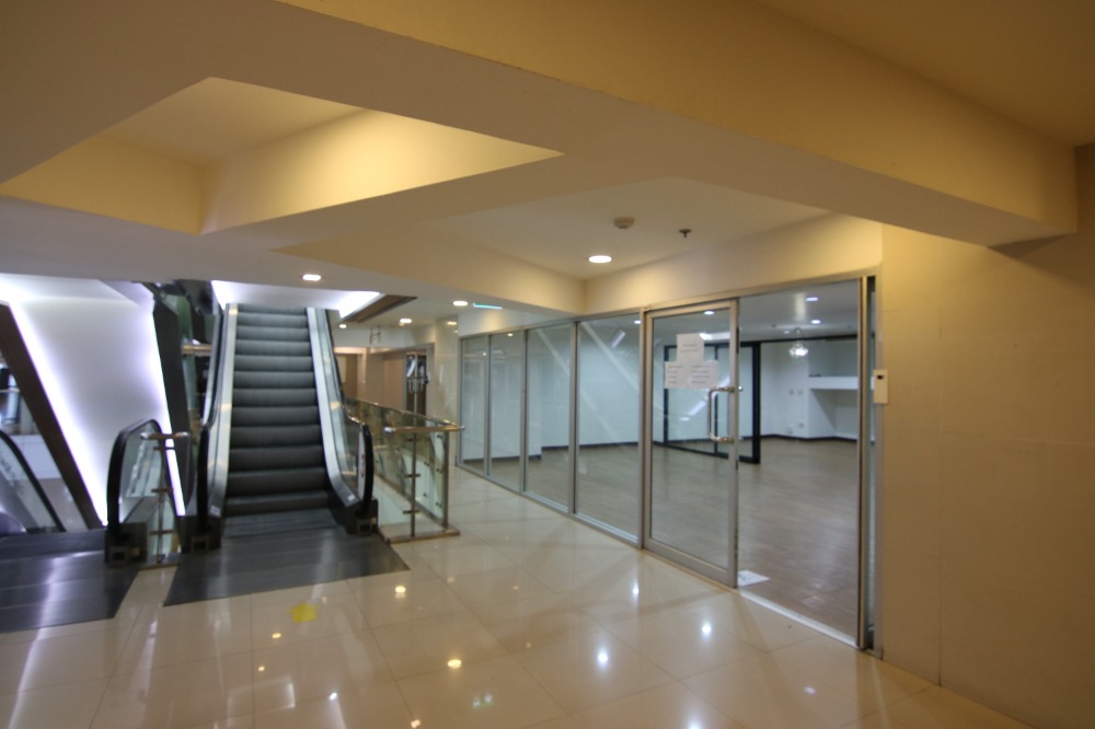 (TD-310) The Trendy Office, office for rent, size 69 sq m., 3rd floor, Sukhumvit 13, near BTS Nana Loading...