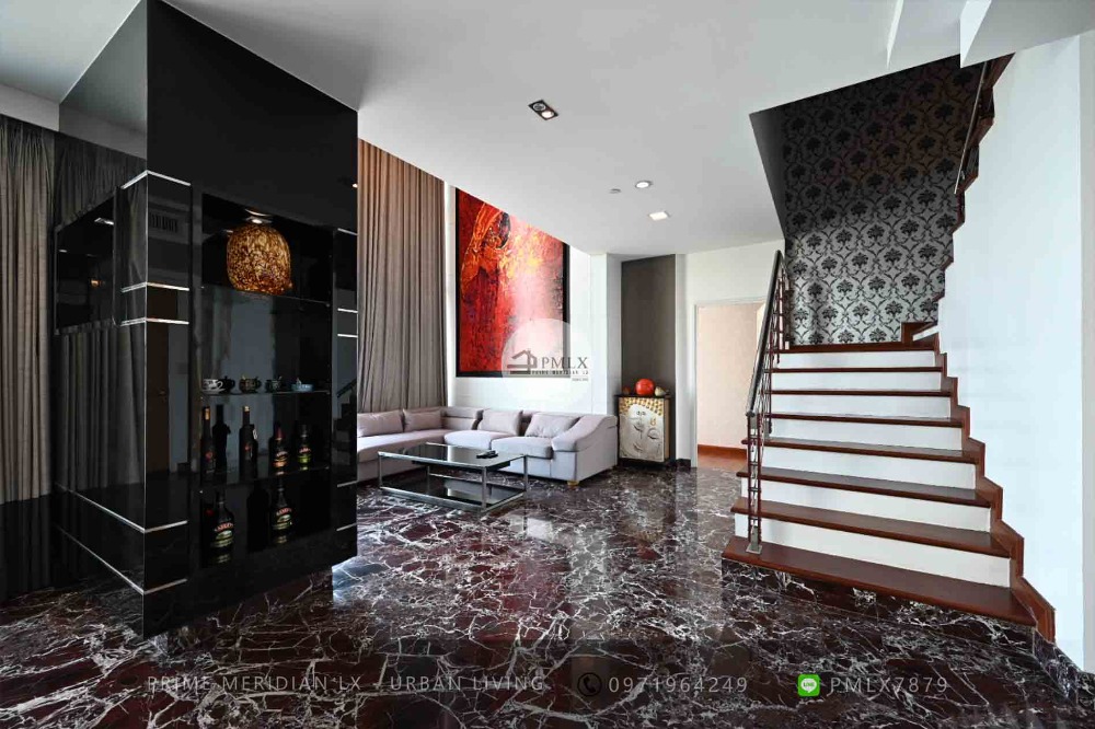 Wind Sukhumvit 23 - Top Floor Penthouse Triplex, Outdoor Jacuzzi, Prime Location Loading...