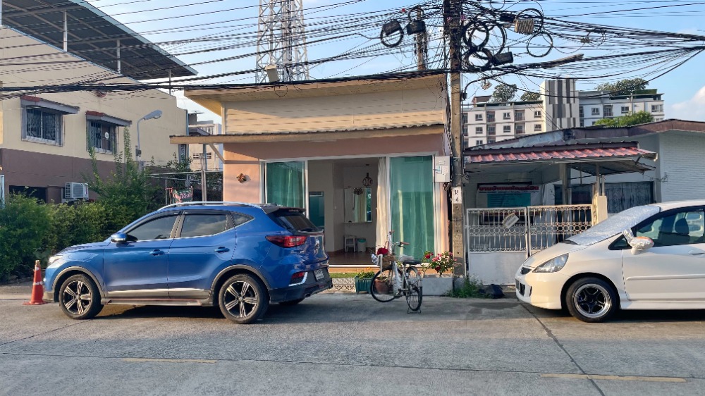 ให้เช่าร้านค้า/ตลาดนัดแจ้งวัฒนะ เมืองทอง : ให้เช่า บ้าน/ ร้านค้า เหมาะ ขายของหน้าร้าน / ร้านเสริมสวย ใกล้ตลาดแหล่งชมชน แจ้งวัฒนะ 28