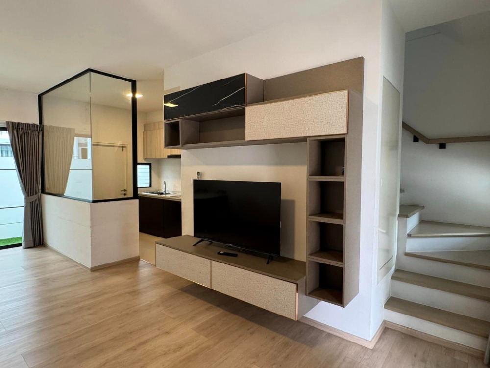 ให้เช่าทาวน์โฮมบางนา แบริ่ง ลาซาล : อินดี้ 5 บางนา กม.7