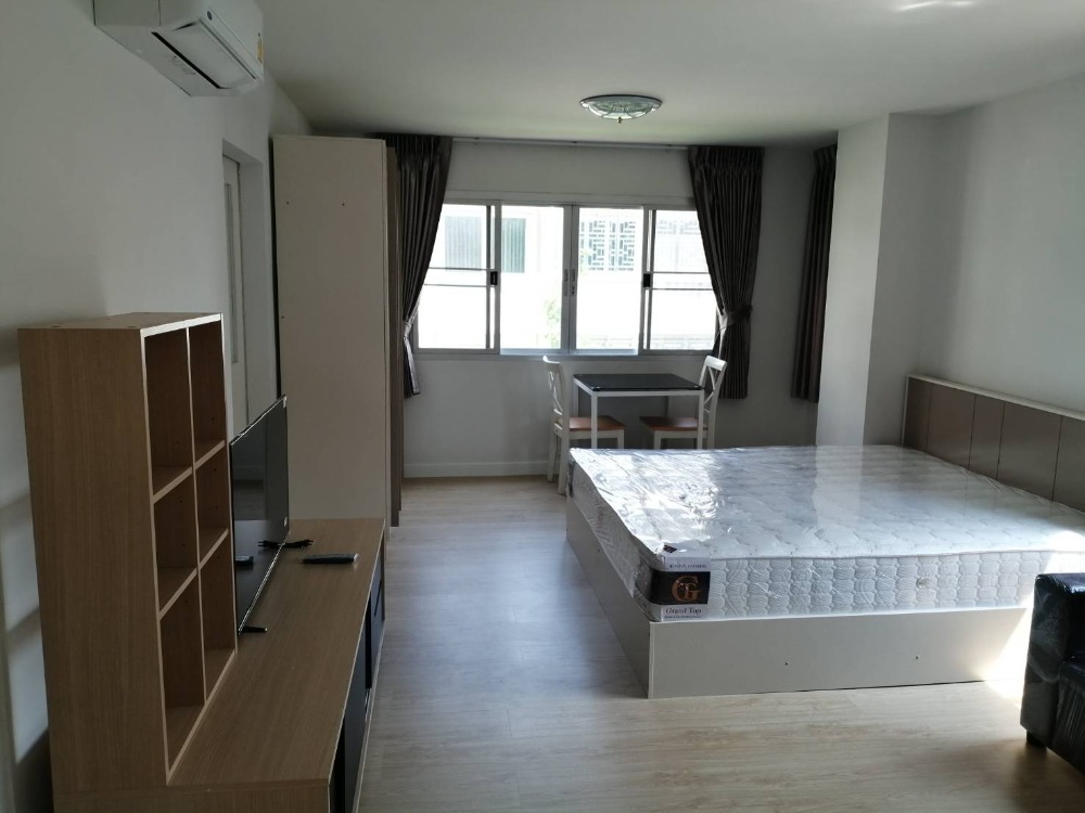 For RentCondoSathorn, Narathiwat : For Rent!! Studio corner room 30sqm. Ready to move in, price: 10,000 per month