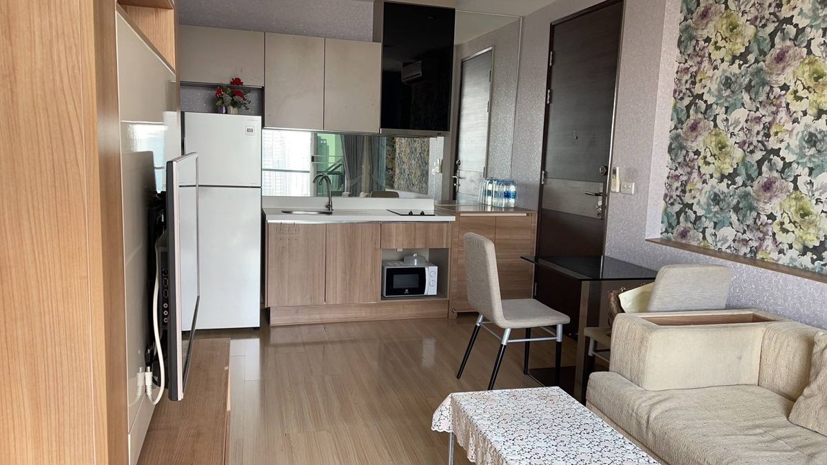 For RentCondoSathorn, Narathiwat : Condo for rent, One bedroom suite at Rhythm Sathorn with river view, near BTS Saphan Thaksin
