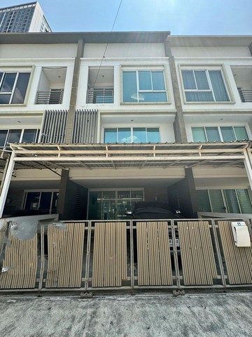 ให้เช่าทาวน์โฮมลาดพร้าว เซ็นทรัลลาดพร้าว : HR1883ให้เช่าโฮมออฟฟิศ 3 ชั้น โครงการลุมพินี ซอยลาดพร้าว21 เดินทางสะดวกใกล้MRT ลาดพร้าว