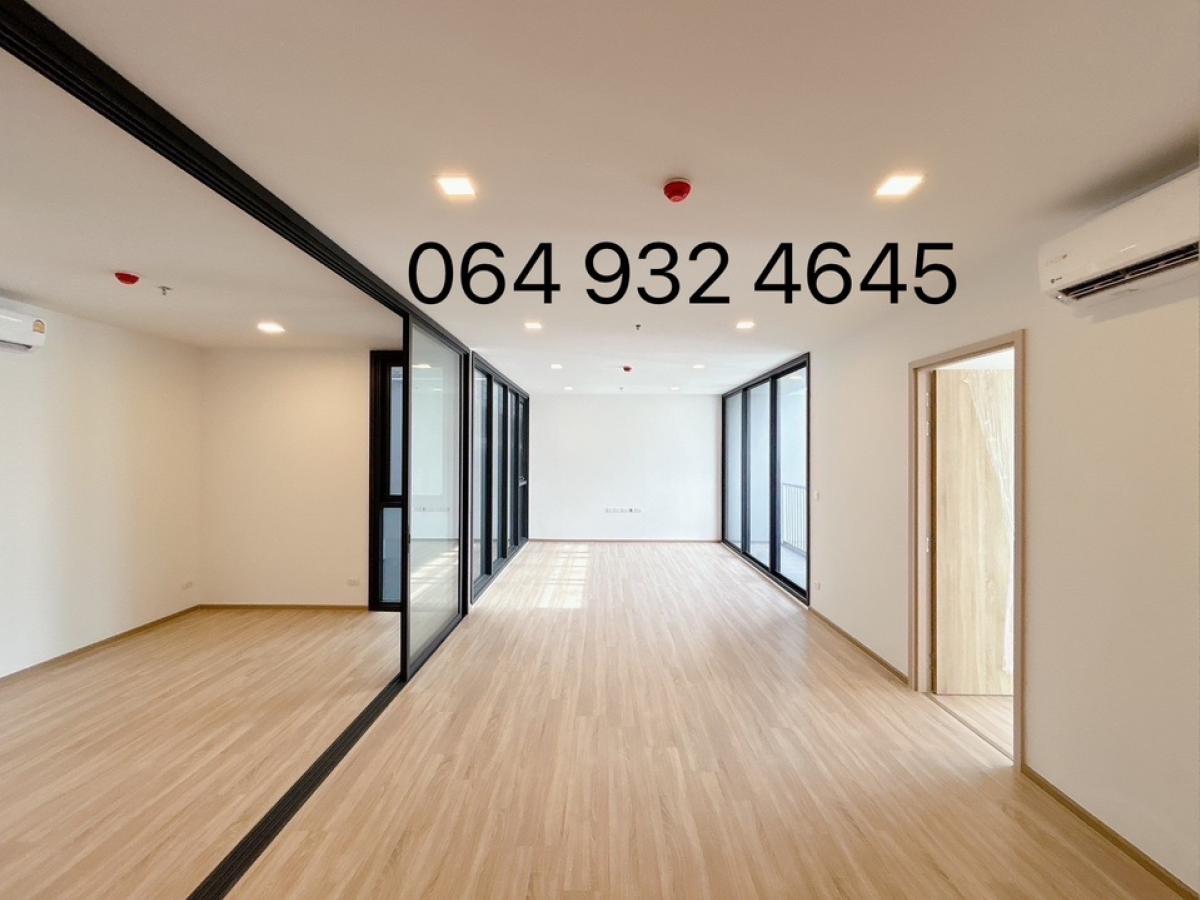 Urgent sale, RARE ITEM room, closing promotion, XT Phayathai building, 2 bedrooms, largest size 101 sq m. Contact 064 932 4645 ken Loading...