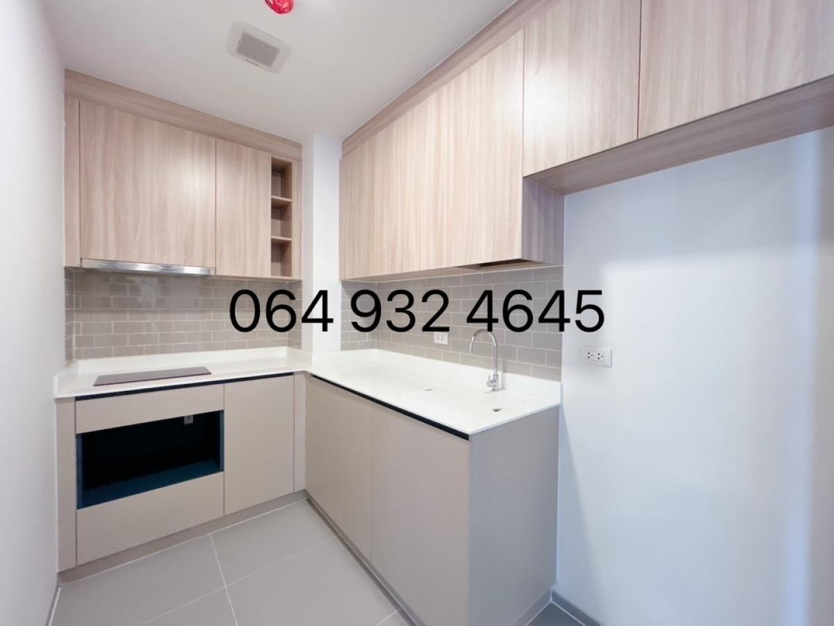 Urgent sale, RARE ITEM room, closing promotion, XT Phayathai building, 2 bedrooms, largest size 101 sq m. Contact 064 932 4645 ken Loading...