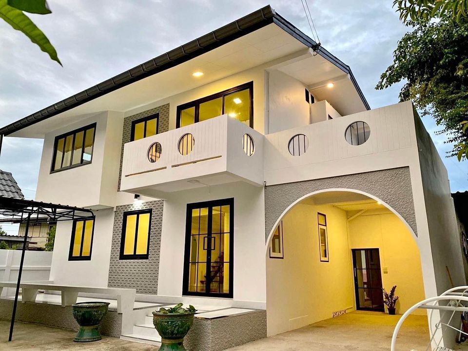 ให้เช่าบ้านนครปฐม : ให้เช่าบ้านเดี่ยว 2 หลัง เมืองนครปฐม ที่ดิน100วา 4ห้องนอน 2ห้องน้ำ 6ที่จอดรถ บ้านสวยพร้อมอยู่ ทำออฟฟิศ สถานเสริมความงาม, Nursing Home