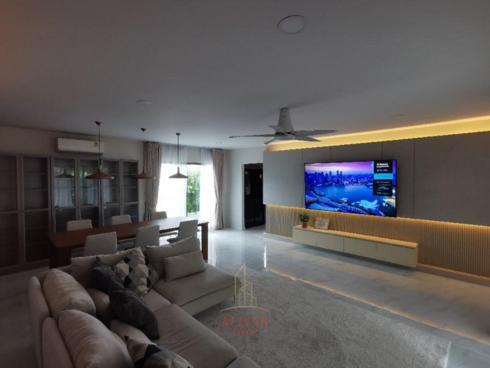 For RentTownhomeBangna, Bearing, Lasalle : RH101424 Townhome for rent Altitude Kraf Bangna near MEGA Bangna (6bed 6bath)