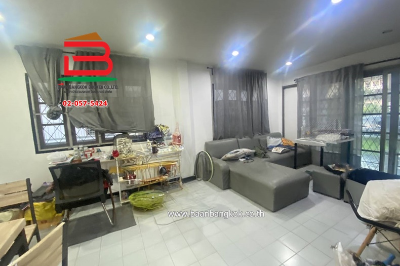 Single house, Chuenkamolniwet Village 4 (Soi Ram Intra 60), area 70 sq m, near Sinphaet Hospital, Ram Intra Road, Khan Na Yao Subdistrict, Bang Kapi District, Bangkok Loading...