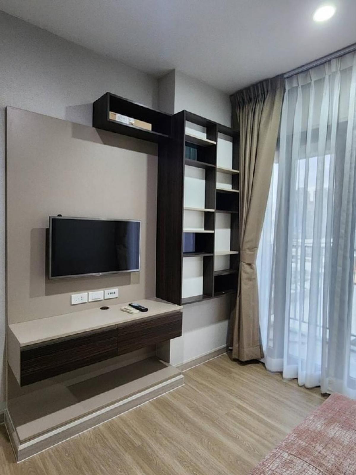 For RentCondoWongwianyai, Charoennakor : For rent: Teal Sathorn-Taksin Condo near BTS Wongwian Yai