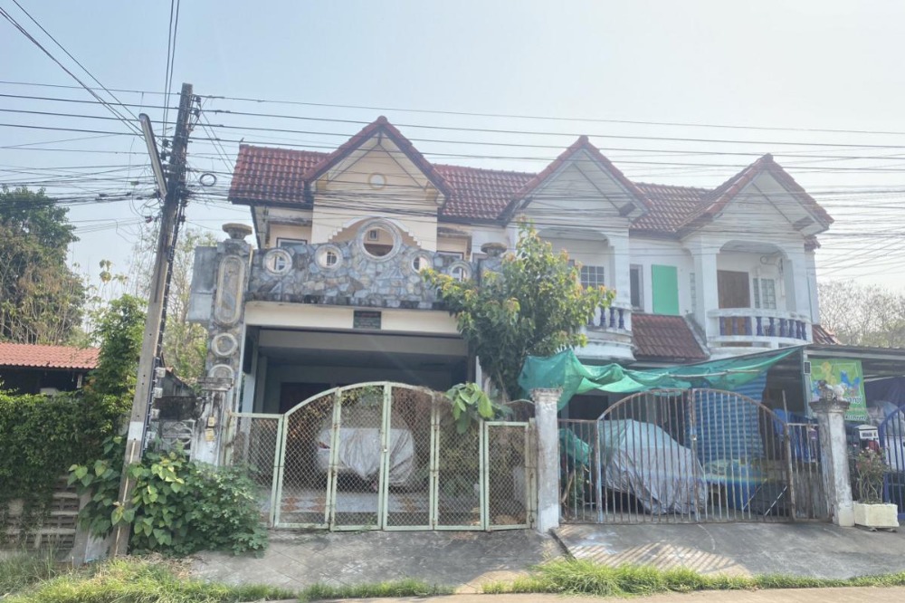 For SaleTownhomeUttaradit : For Sale 2-storey townhouse next to Soi Samran Ruen 16, Mueang Uttaradit. , Tha It , Mueang Uttaradit , Uttaradit , CX-108852