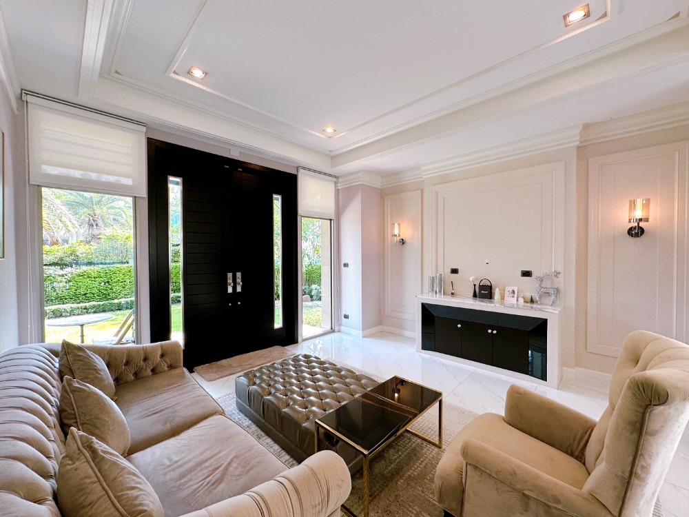 ขายบ้านเดี่ยว โครงการ Perfect Masterpiece ขนาดที่ดิน 110.00 ตร.ว. พื้นที่ใช้สอย 246.00 ตร.ม. 4 ห้องนอน 4 ห้องน้ำ 4 ที่จอด ราคา 25,000,000 บาท Loading...