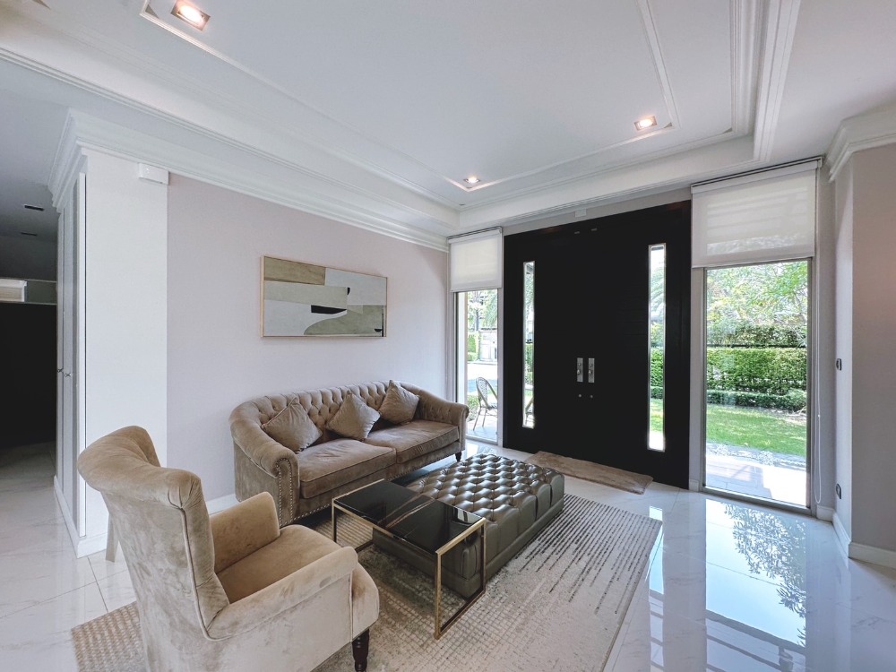 ขายบ้านเดี่ยว โครงการ Perfect Masterpiece ขนาดที่ดิน 110.00 ตร.ว. พื้นที่ใช้สอย 246.00 ตร.ม. 4 ห้องนอน 4 ห้องน้ำ 4 ที่จอด ราคา 25,000,000 บาท Loading...