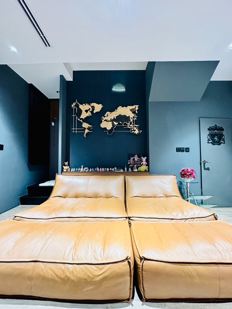 ขายด่วน!! ทาวน์โฮมหรู พร้อมอยู่ Loading...