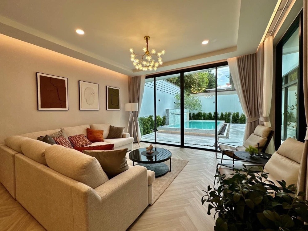 For RentHouseLadkrabang, Suwannaphum Airport : Luxury House with Private Pool for Rent at Perfect Masterpiece Sukhumvit 77