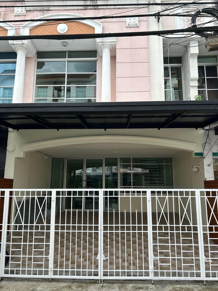 For RentTownhomeYothinpattana,CDC : Townhouse for rent, Baan Klang Muang Rama 9-Lat Phrao, near expressway, Central Festival Eastville, CDC