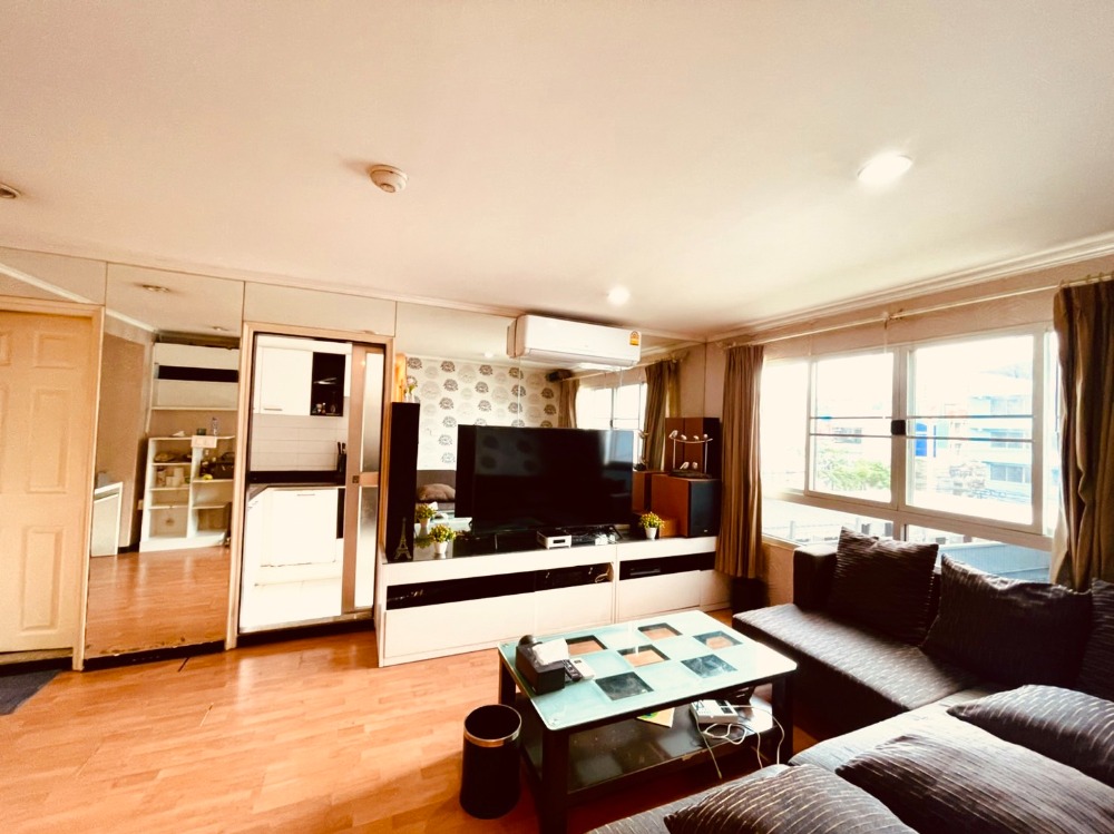 For SaleCondoRatchadapisek, Huaikwang, Suttisan : 2 bedroom condo in Huai Khwang area ✨ Lumpini Ville Cultural Center / 2 Bedrooms (SALE WITH TENANT), Lumpini Ville Cultural Center / 2 Bedrooms (SALE WITH TENANT) LIL247