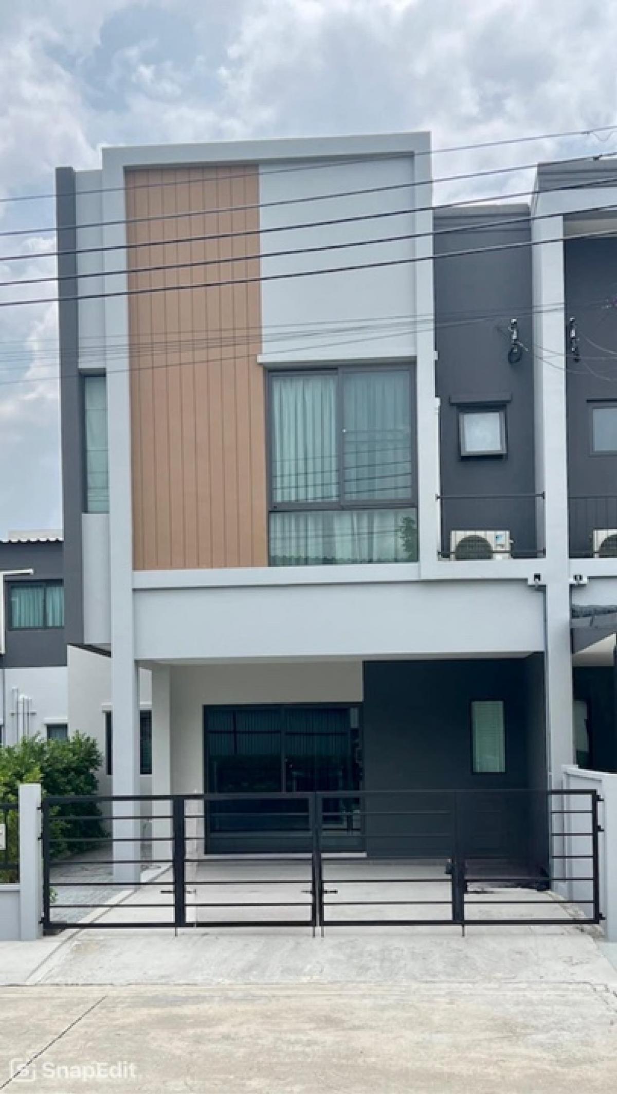 ให้เช่าทาวน์โฮมบางนา แบริ่ง ลาซาล : 🏡Townhouse for rent PLENO Sukhumvit-Bangna 2 Fully Furnished 40,000 baht/month