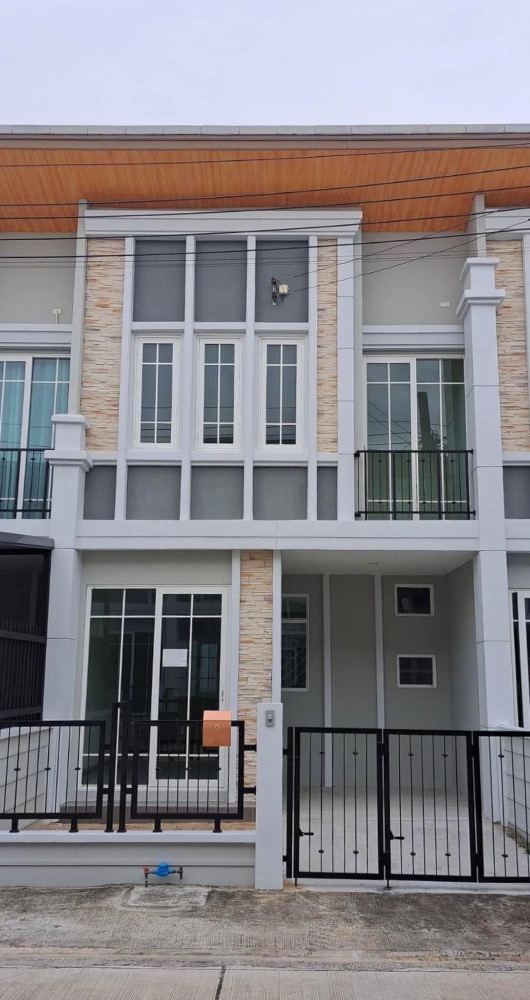 For RentTownhomeChaengwatana, Muangthong : Townhome for rent Golden City Muang Thong-Chaeng Watthana, new house near Mega Home Tiwanon, MRT Pink Line
