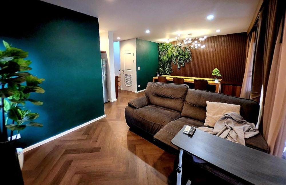 50ตรว 3น3น บ้านเดี่ยว 2 ชั้น โนเบิล จีโอ วัชรพล Loading...