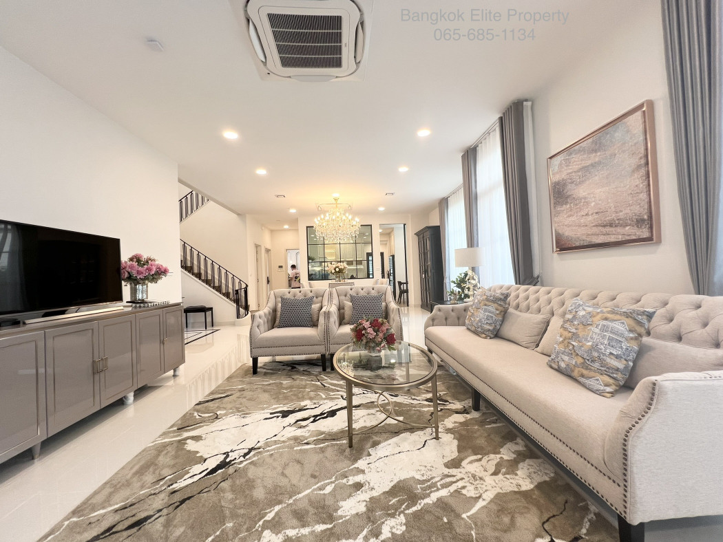 For RentHousePattanakan, Srinakarin : For rent, detached house, Luxury, Nantawan, Rama 9, New Krungthep Kreetha, 4 bedrooms, luxuriously decorated