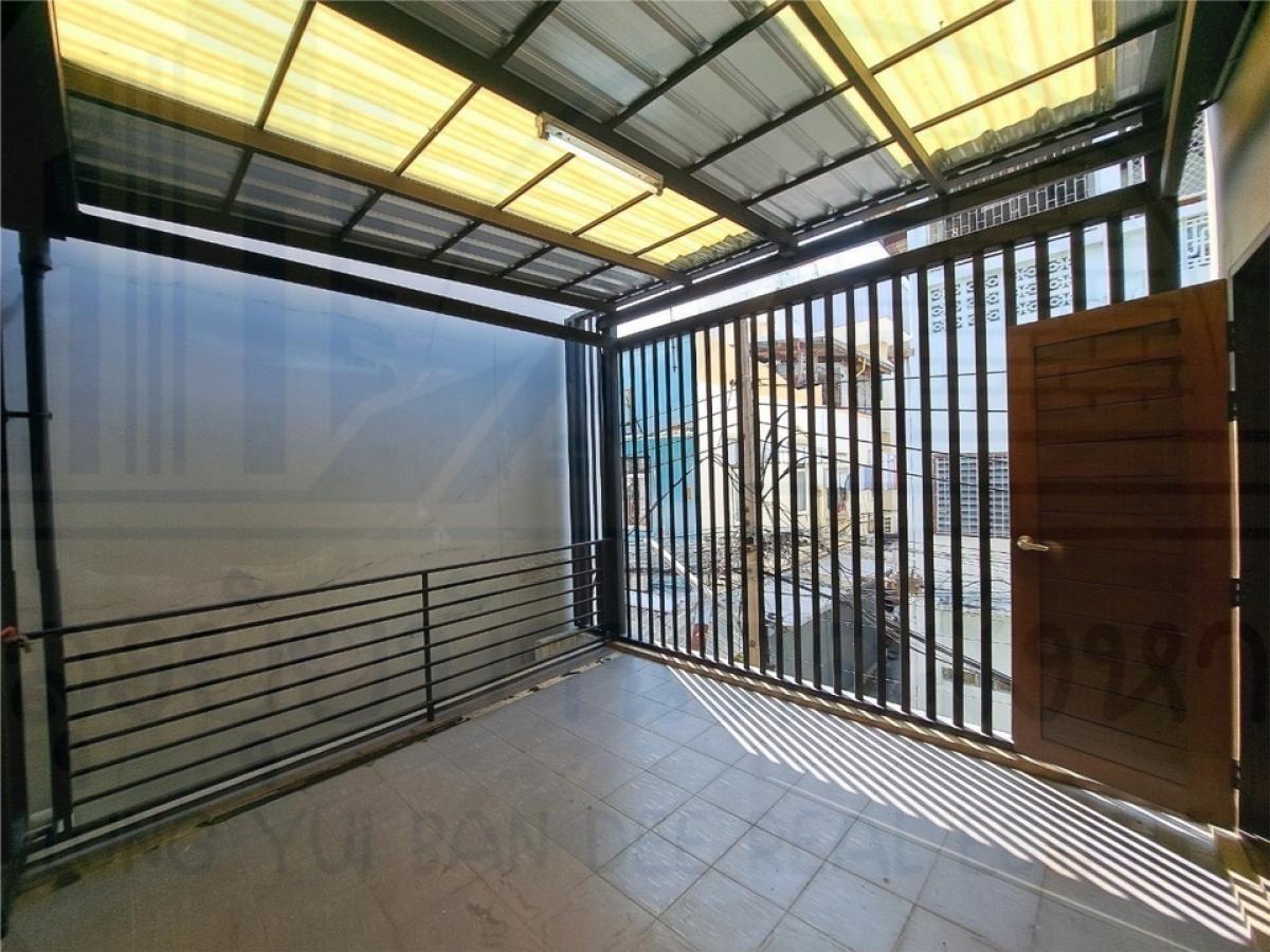 ให้เช่า Home Office เสาชิงช้า ตรอกข้าวสาร 🏡🎊💸家庭辦公室出租,Giant Swing,考山巷 Loading...